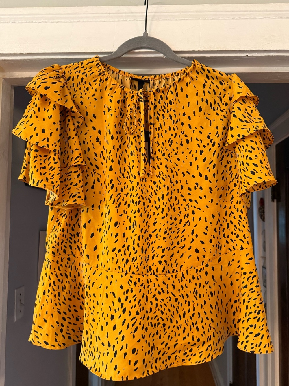 NWT Yellow Ruffle Sleeve Printed Women's Top, L